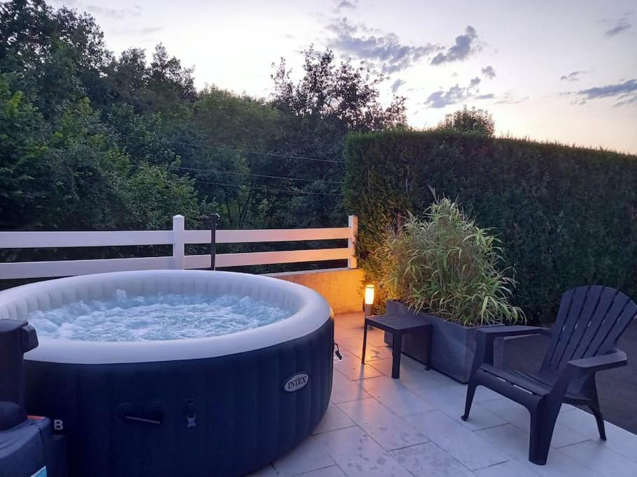 Aubin  Appartement En Aveyron מראה חיצוני תמונה